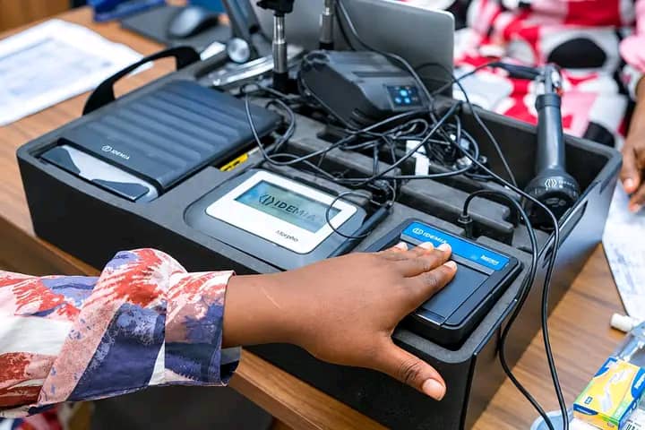 RDC : deux machines de capture de passeports volées au Centre Infinity à Kinshasa