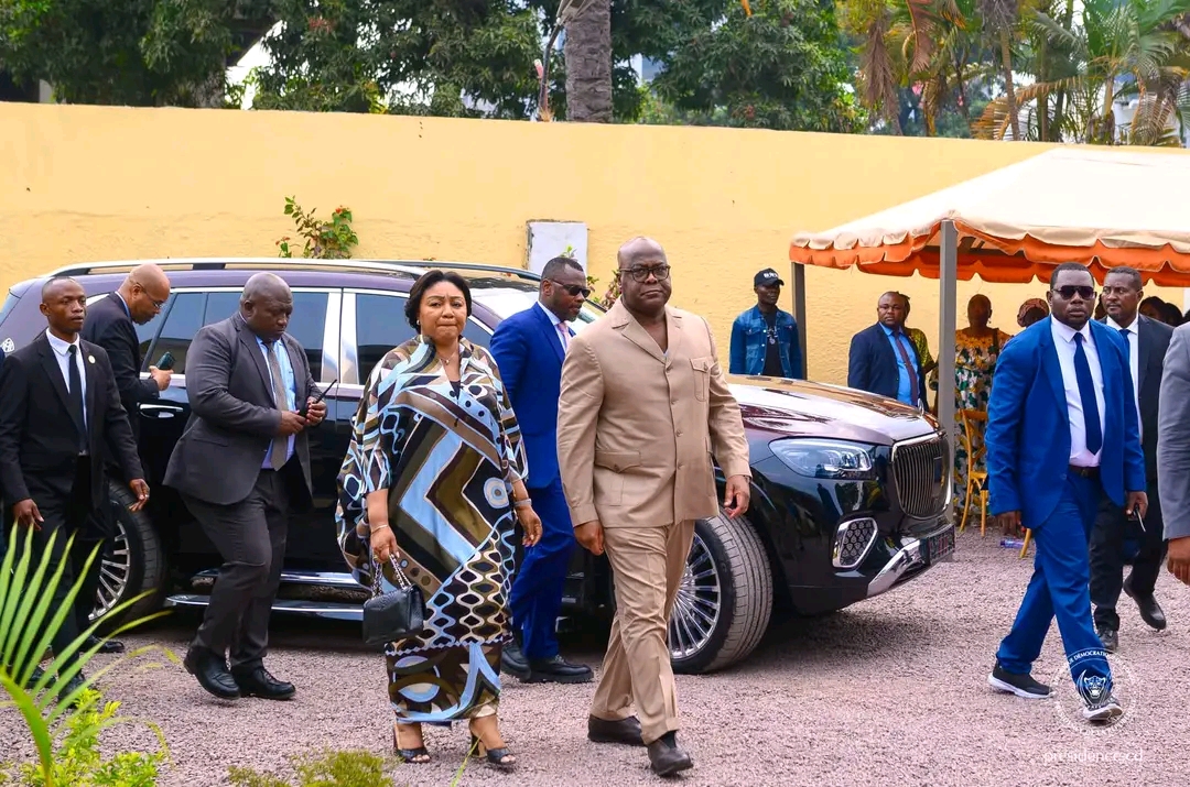 Crash de Kenge : Félix Tshisekedi et Denise Nyakeru rendent hommage aux hauts magistrats m ...