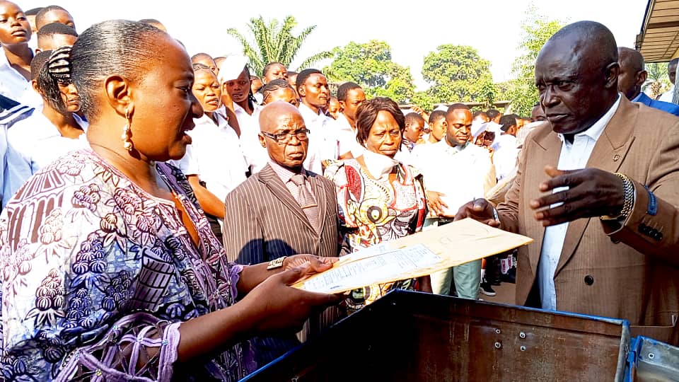 RDC : 28 065 candidats lancés aux épreuves de l’Examen d’État 2026 à Kananga par Rose Muad ...