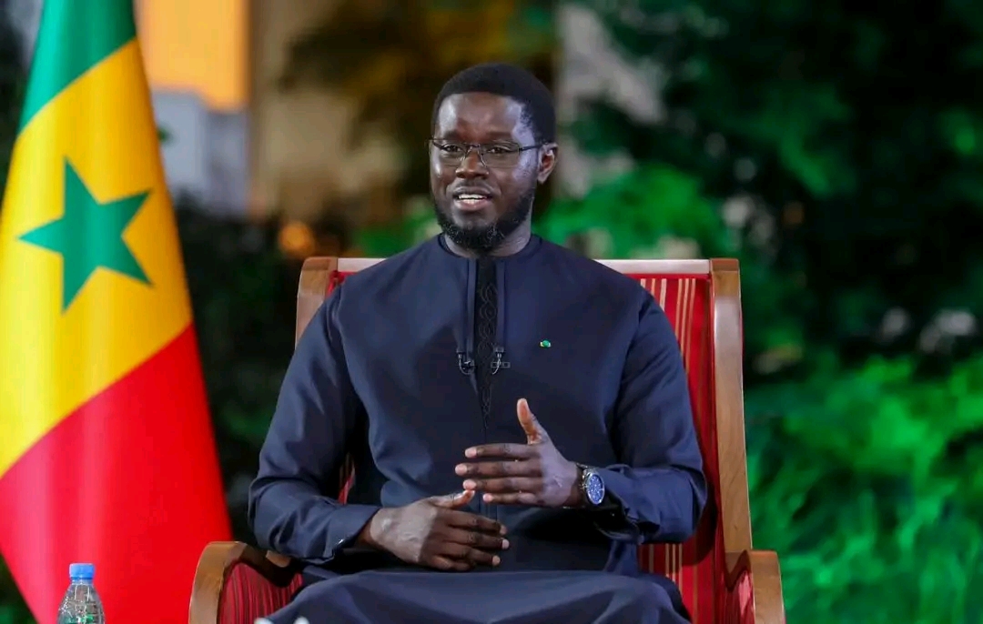 Sénégal : le président Bassirou Diomaye Faye présente son nouveau parti, « Kiiraay : les P ...
