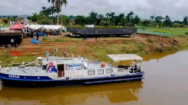 RDC : Judith Suminwa lance un service de transport fluvial moderne sur la rivière Inkisi a ...
