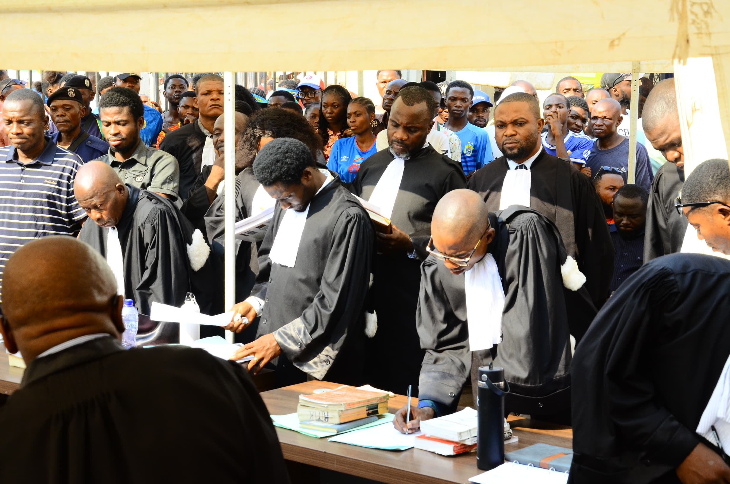 RDC: poursuites judiciaires contre deux présumés auteurs de détournement de recettes à la ...