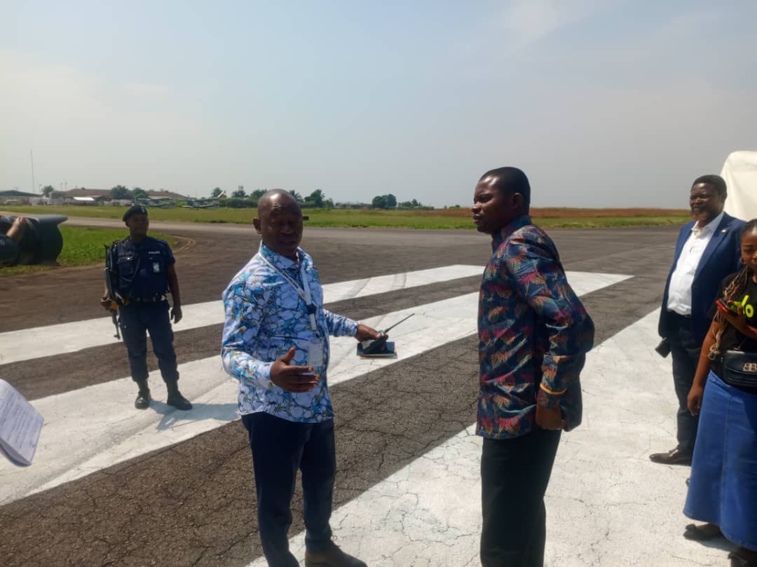 RDC : Fiston Tshiela s’imprègne de l’état des services à l’aéroport de Lungandu et à Trans ...