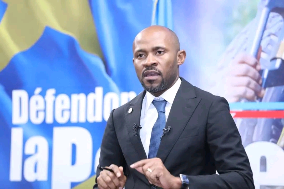RDC : le gouvernement condamne les propos de Fils Mukoko et saisit les organes compétents