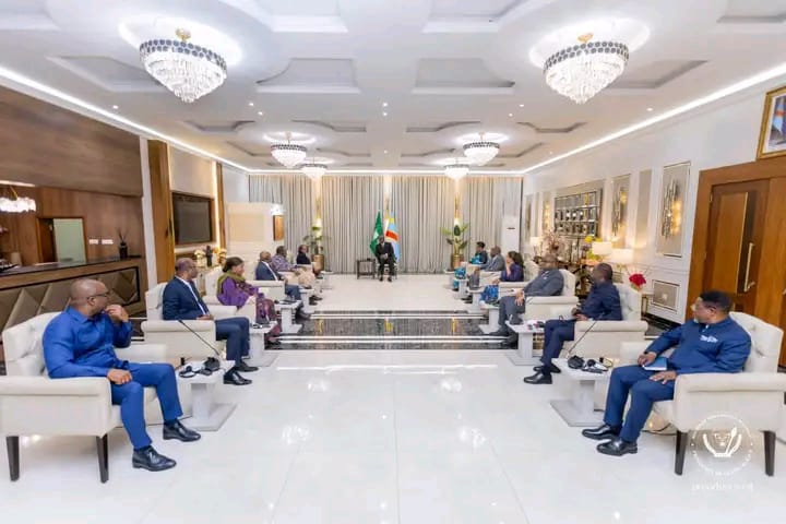 RDC : Félix Tshisekedi échange avec quatre anciens chefs d’État africains sur la crise séc ...
