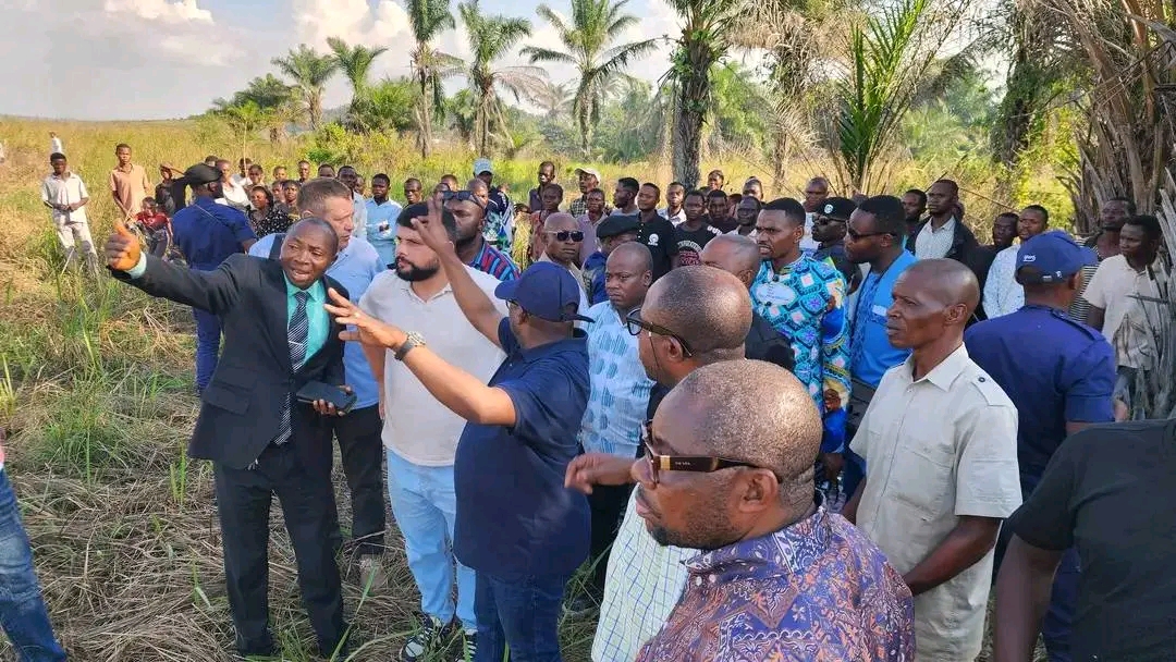 RDC: le Gouverneur du Kasaï inspecte le site destiné à la construction de l’Université off ...